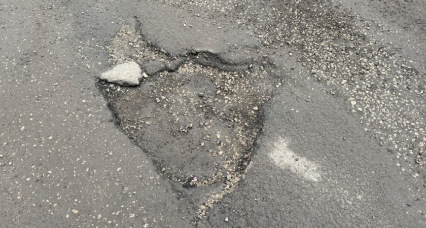 Чиновники ответили, когда на улице Урицкого в Рязани отремонтируют тротуар