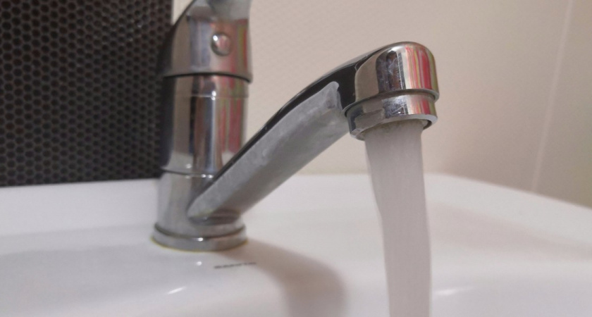 Рязанке незаконно начислили почти 20 000 рублей за горячую воду