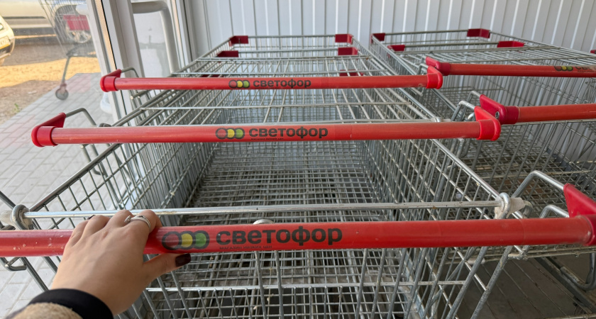 Посмотрела что можно купить в Светофоре к Новому году: взрывные сардельки, выдержанное кимчи и халяльное масло - много дельных товаров