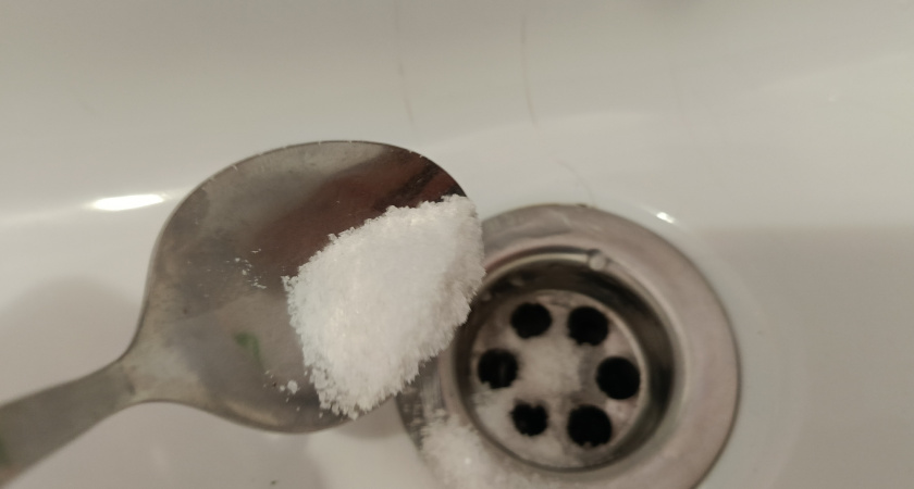 Не вызывайте сантехника, пока не прочтёте это: 7 решений, которые спасают в быту - осилит даже подросток