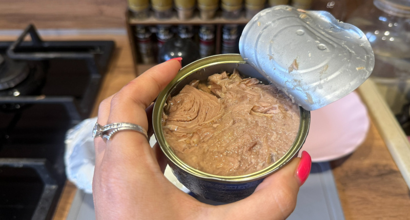 Купила консервы Тунец в масле за 200 руб: приготовила новогодний салат Мимоза и обомлела - вот как рыба "показала" себя в блюде