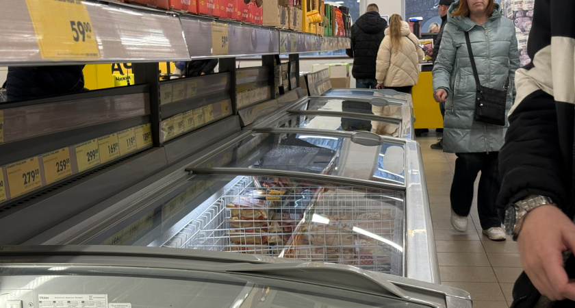 Чижик переманил всех пенсионеров из Пятерочки: вот на чем экономит соседка-пенсионерка в супермаркете 