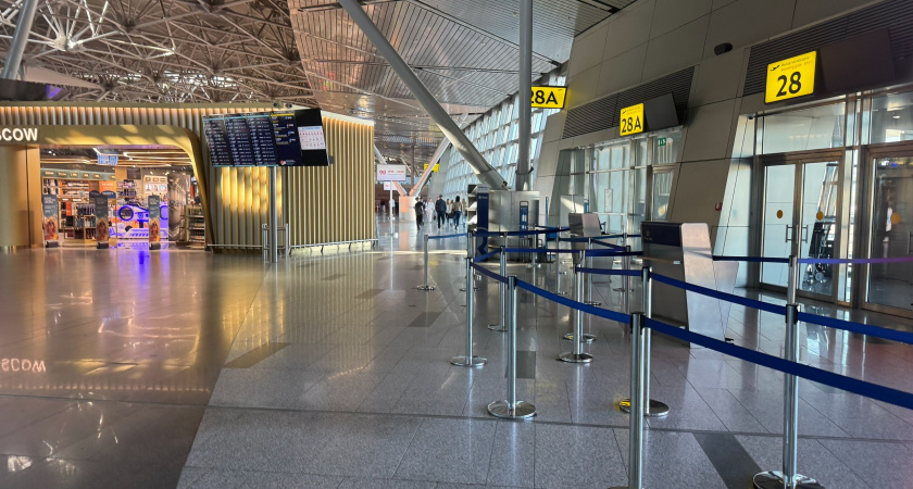 Почему нужно первыми заходить в самолёт, а не тянуть до последнего - путешественникам на заметку