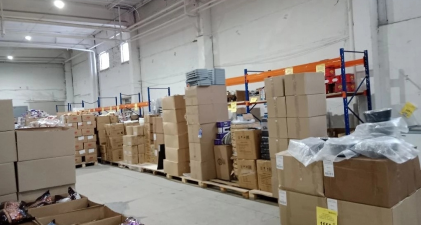 Светофор массово посещают пенсионеры: зашёл в него и я посмотреть: честно рассказал от каких покупок не смог удержаться