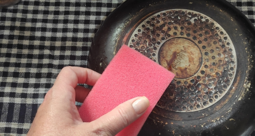 Избавилась от губок для мытья посуды навсегда: нашла, чем их заменить без расходов - делюсь лайфхаком