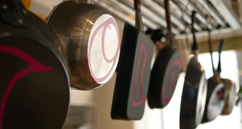 Научился выбирать сковороду раз и навсегда, а не менять её каждый год - вся фишка в трех сплавах