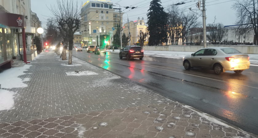 Верховный суд пояснил: какой поворотник нужно включать водителю при въезде на кольцо — правый или левый