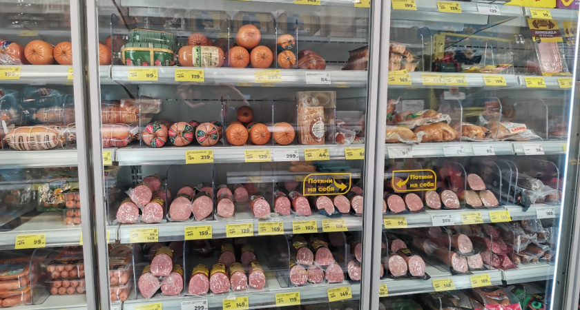 От копченостей только название: Росконтроль назвал худшие марки популярной копченой колбасы - не берите их даже по скидкам