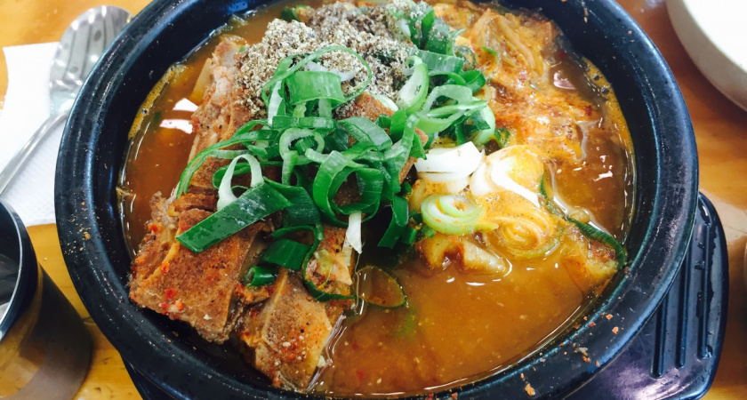 Щи всегда получаются густыми и насыщенными: вот что я кладу вместо обычной капусты и квашеной - мой кулинарный трюк