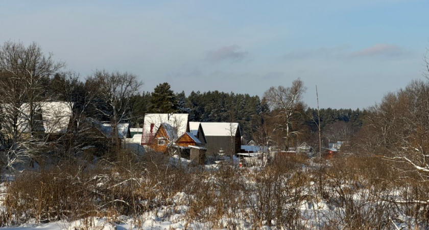 «Запах невыносимый, вся территория загрязнена»: прорыв канализации в Шилово остался без внимания