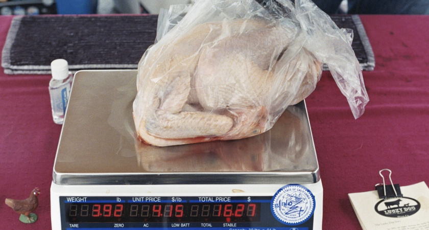 Почему из США в советские магазины везли только "ножки Буша", а остальное - нет: раскрыта тайна куринного мяса