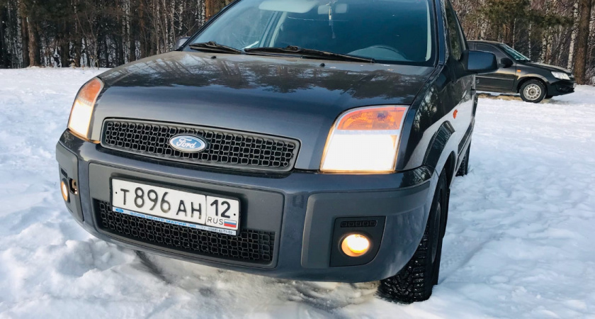 Рязанцев могут штрафовать на 30 тысяч рублей за определенный вид фар у машины