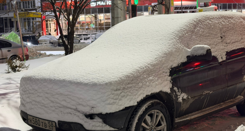 В Рязанской области усилили ответственность за парковку на газонах