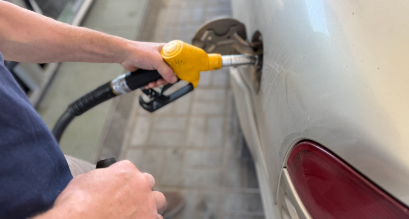 Почему я никогда не заправляю полный бак: знаю горькую правду максимальной заправки - о ней молчат на АЗС