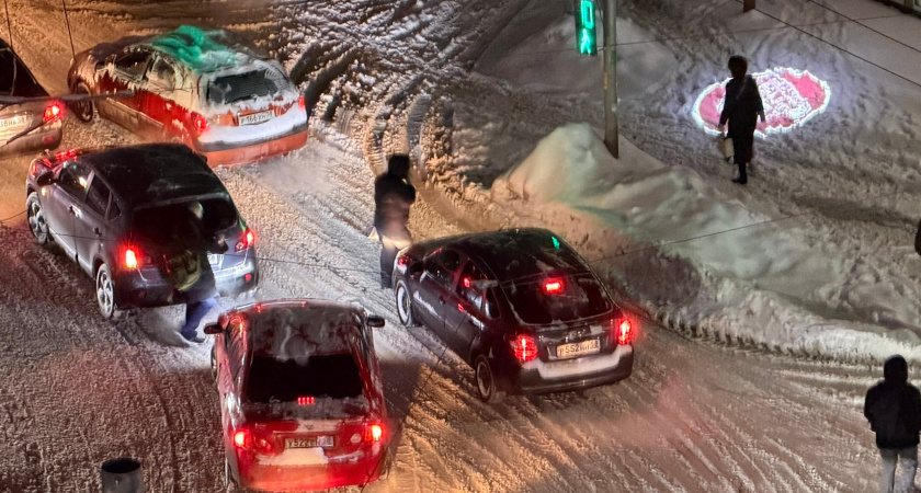 Имея 3 млн, выбирал между новым Geely Atlas и 3-летним BMW X1. Выбрал китайца - спустя полгода понял, прав ли был