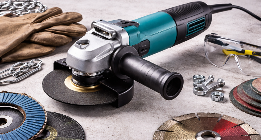 90% ставят диск на болгарку неправильно — старый слесарь показал сторону, которая спасает от трещин