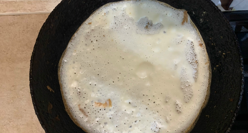 Купила эту сковороду — и забыла про рваные блины: результат заметен сразу