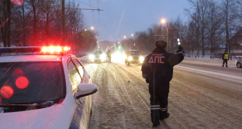 Рязанку на «Mercedes-Benz», участвовавшую в погоне с ДПС, отстранили от вождения