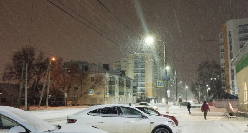 В Рязани вспыхнула легковушка