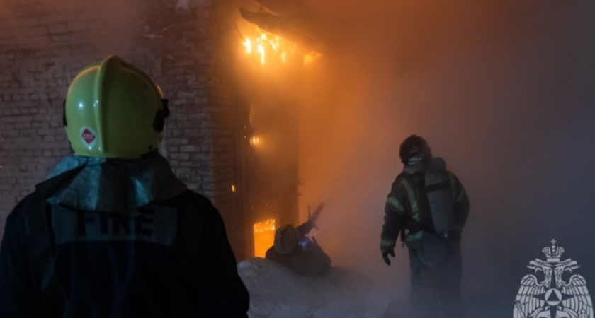 Стала известна судьба семьи, чей дом сгорел сегодня в Рязанской области