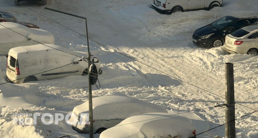 «50 рублей в час — и в сугроб»: рязанка раскритиковала содержание парковок