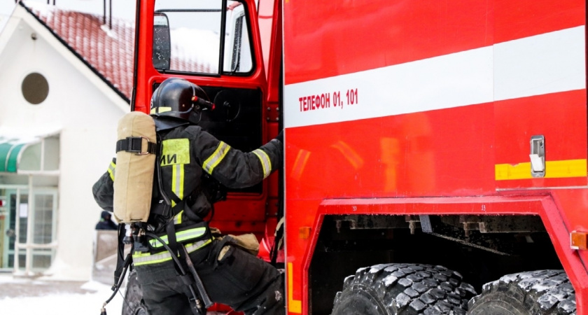 «Сначала скорые, теперь пожарные»: рязанцы возмущены состоянием дворов