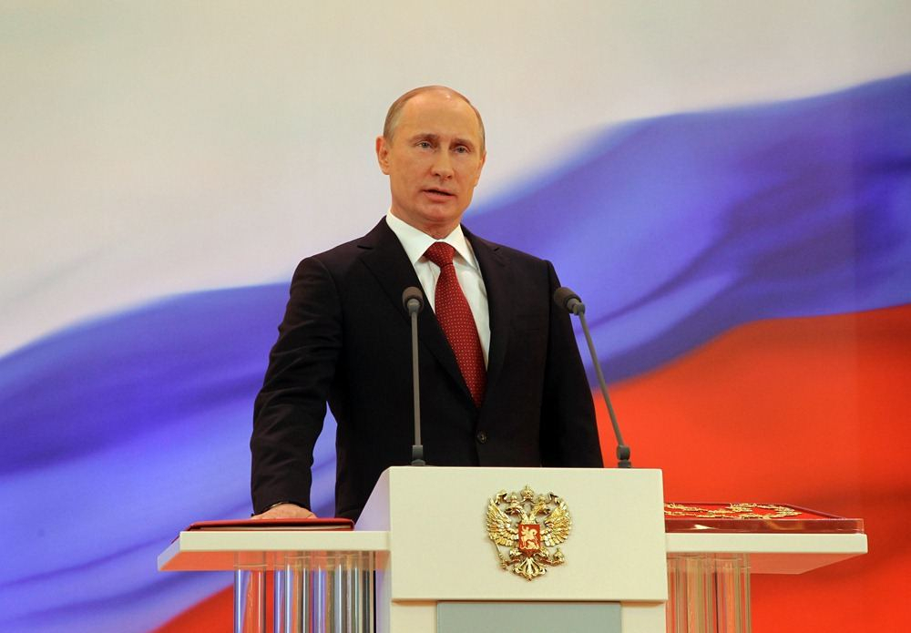 Какими словами Владимир Путин завершал церемонию инаугурации предыдущие три раза?