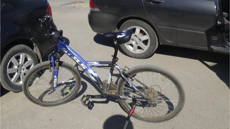 На улице Костычева иномарка сбила 11-летнего велосипедиста