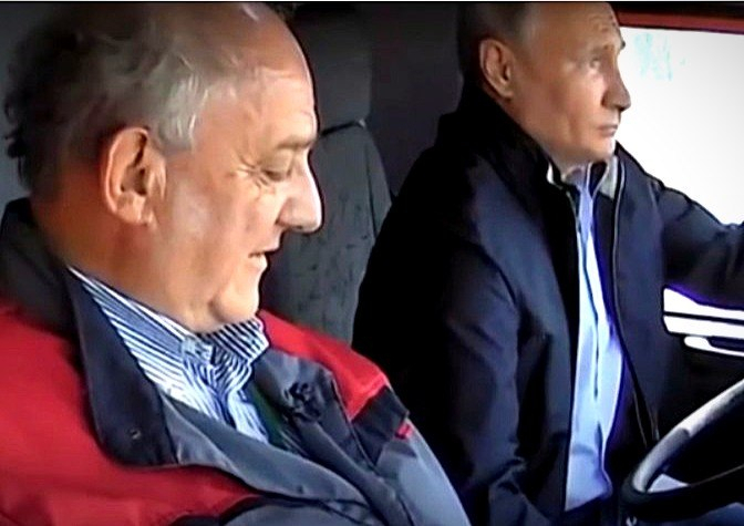 Путин не пристегнулся за рулем  КамАЗа: как его оправдывают эксперты