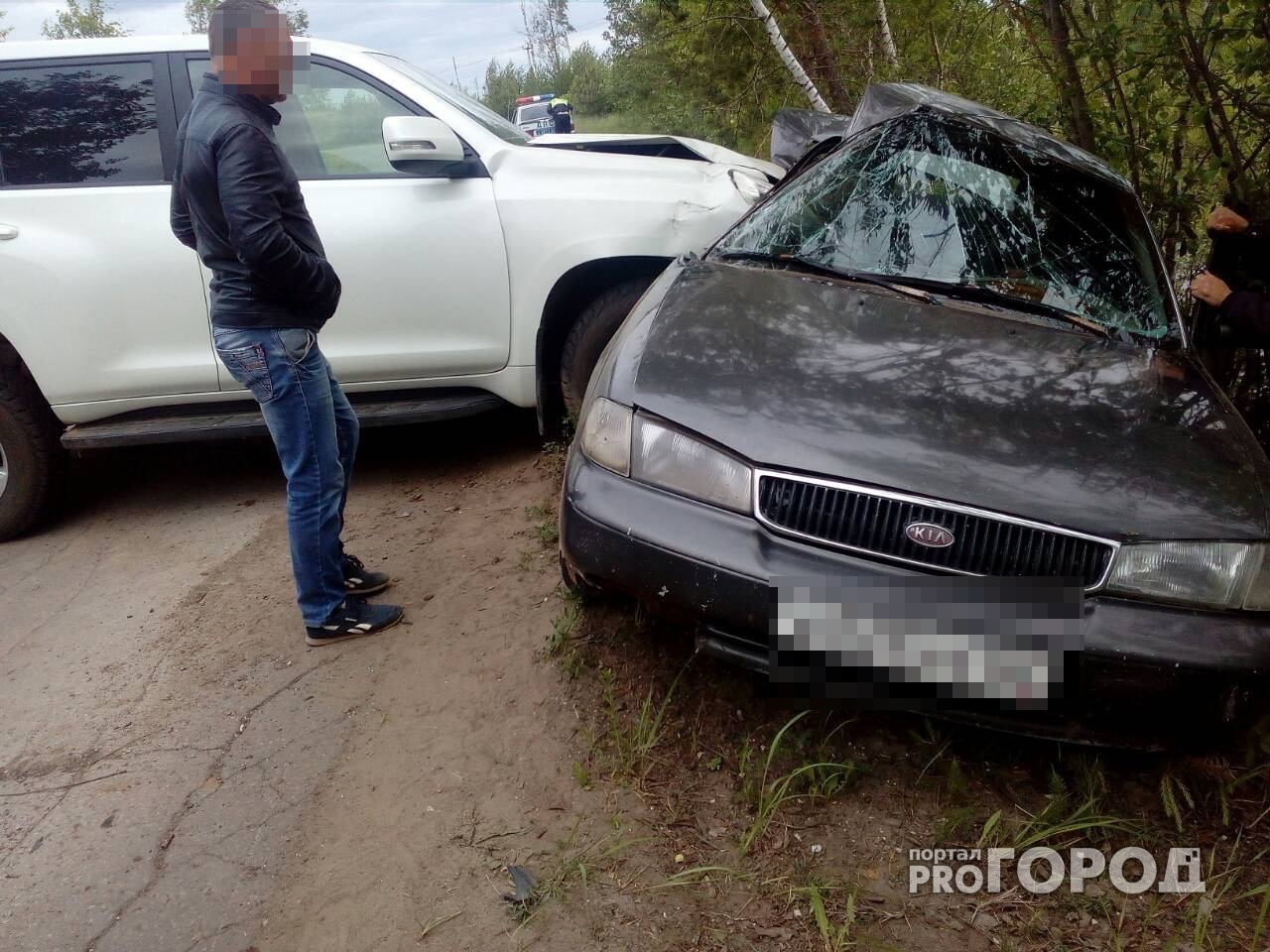 Серьезное ДТП по дороге в Ласково - столкнулись Ланд Крузер и Киа