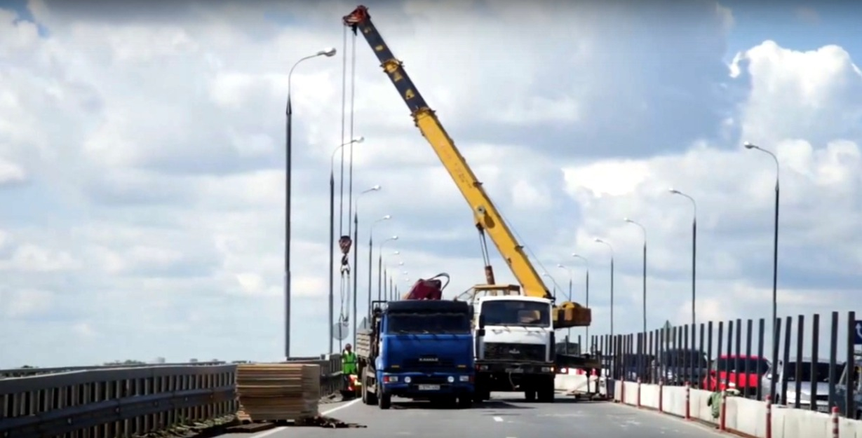 В Рязани начали ремонтировать мост через Оку. Видео
