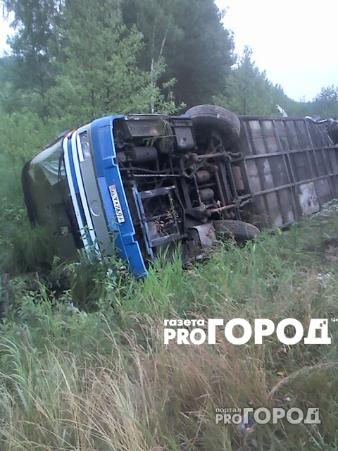 В Рязанской области перевернулся автобус с пассажирами
