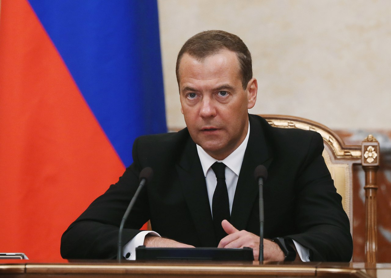 "Мы учитываем интересы граждан" - Медведев о пенсионной реформе