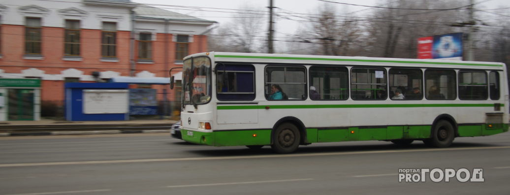 Горожане жалуются на плохое транспортное обслуживание на улице Горького. В мэрии уверены, что проблема преувеличена