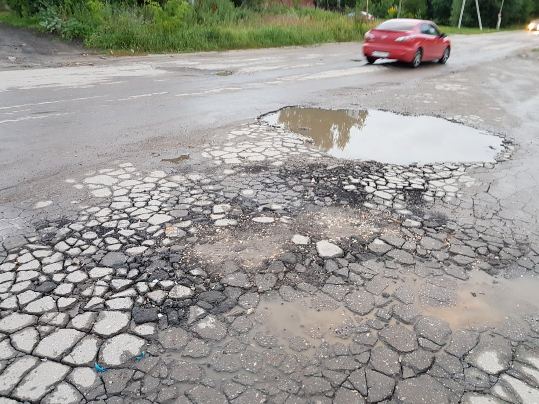 "За этот год, я ремонтировал подвеску автомобиля два раза" - жители Соколовки жалуются на плохие дороги