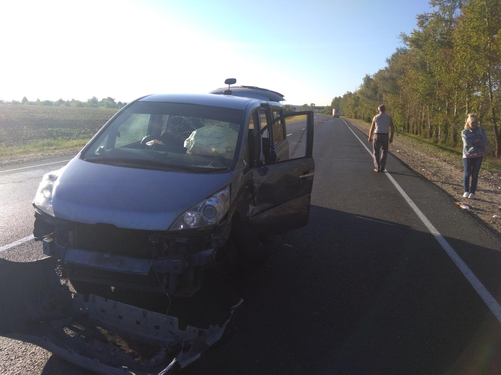 ДТП в Шиловском районе: водитель "Хонды" вылетел на встречку и зацепил грузовик