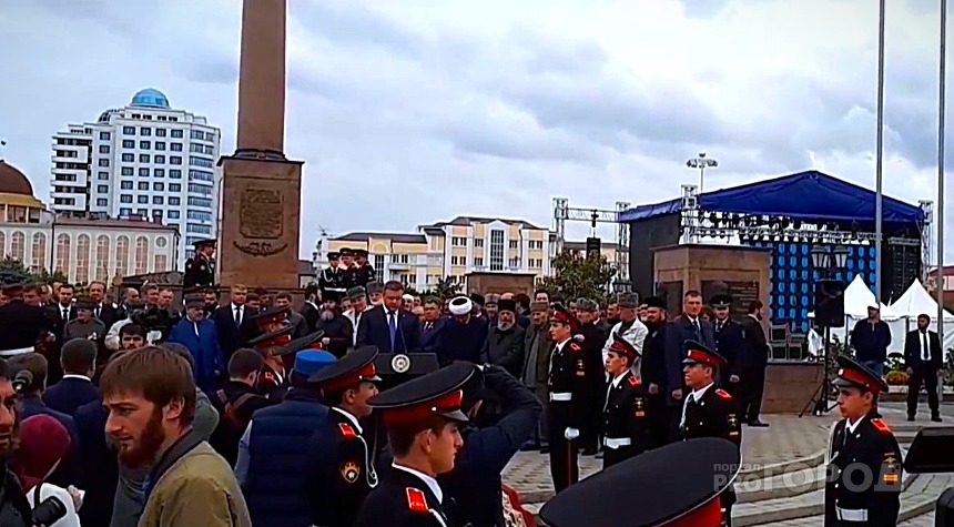 Николай Любимов лично поздравил жителей Грозного с днём города