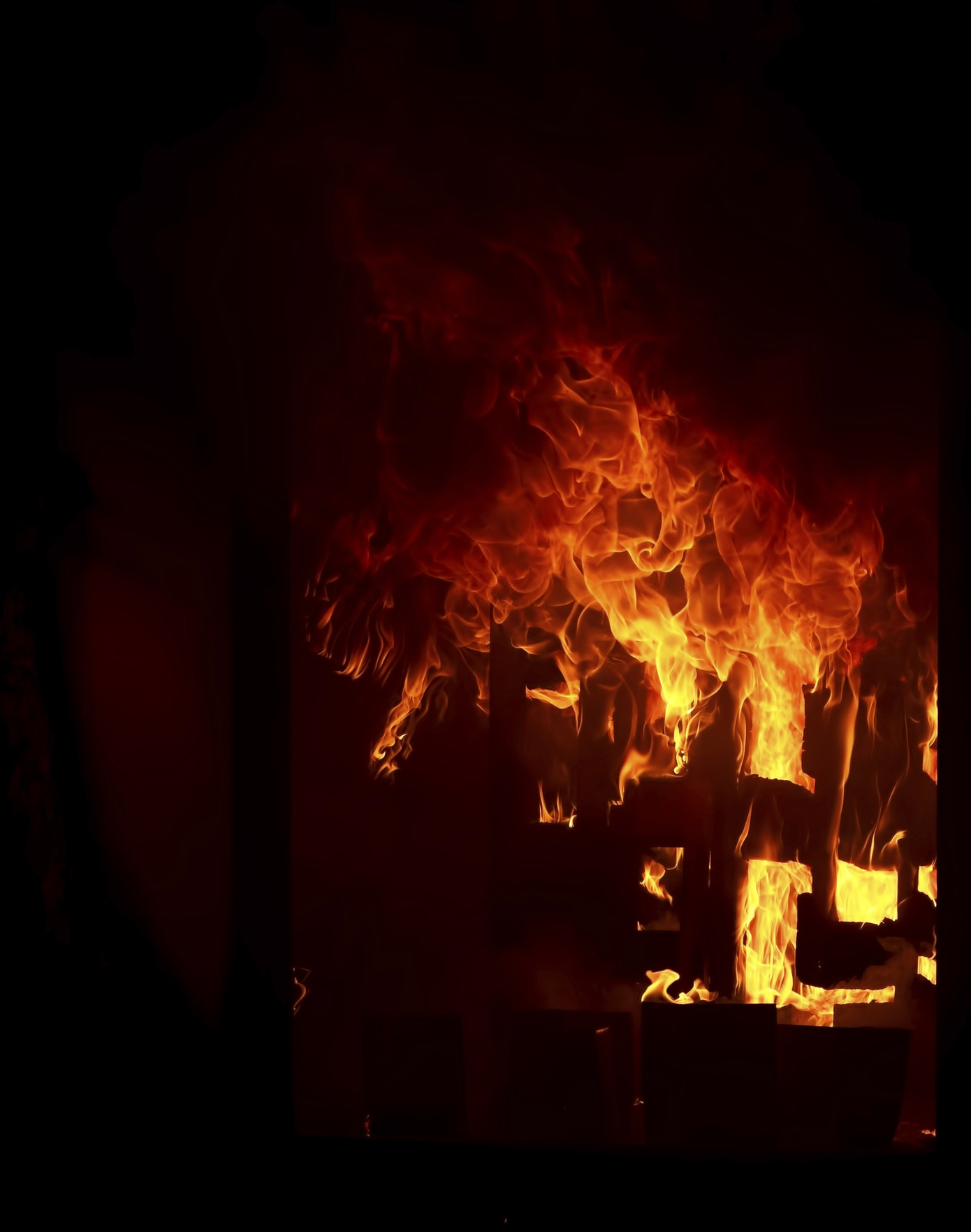 В Чучковском районе сгорело бесхозное здание