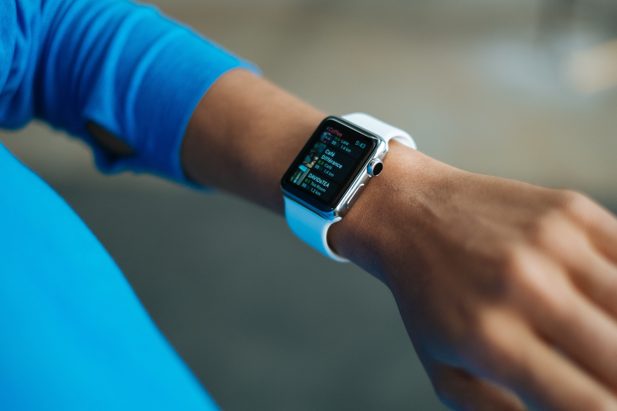 Выбираем аналог Apple Watch, который будет стоить в десятки раз дешевле новинки