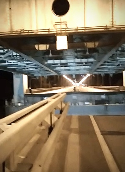 Ночью на Северной окружной поднимали пролёт моста: видео