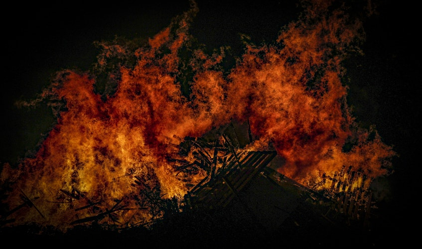 Пожар в Касимовском районе тушили девять человек