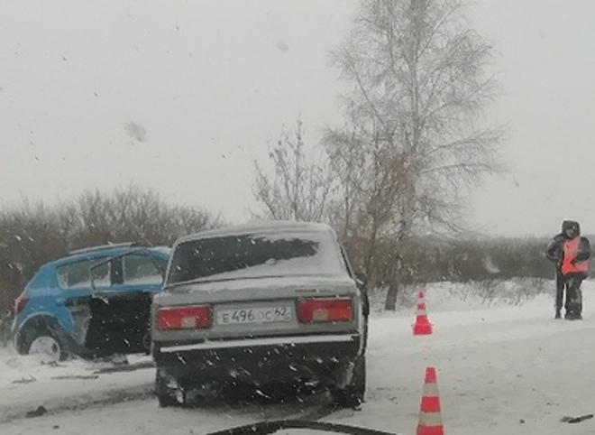 На трассе Рязань – Ряжск ВАЗ-2105 врезался в Renaul Sandero