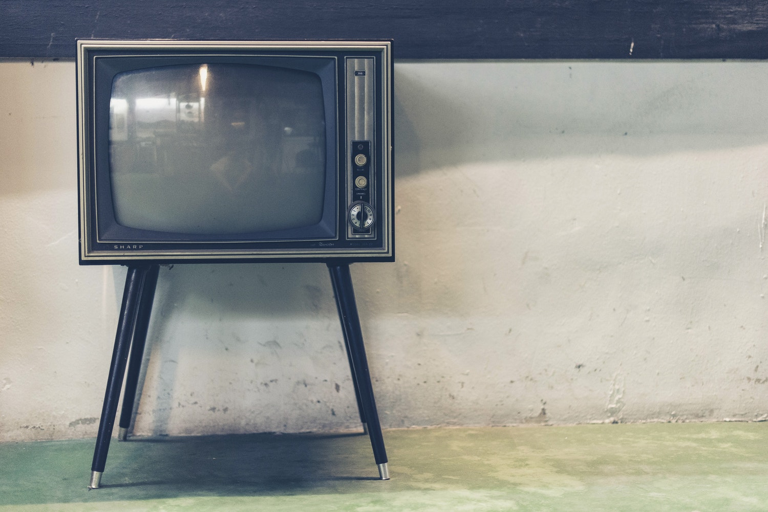 Малоимущие горожане смогут получить компенсацию за покупку приставки для цифрового телевидения