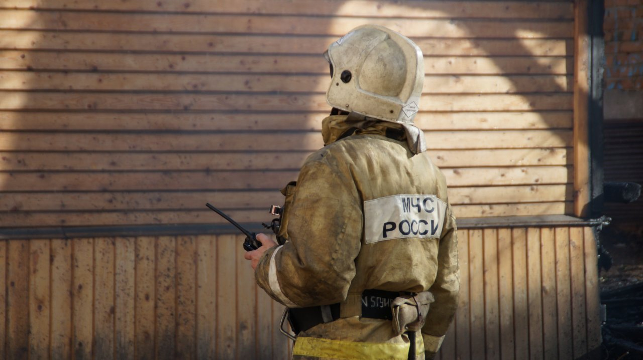 Пожар на рязанском складе: 53 пожарных в течение двух часов  тушили пожар