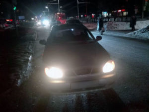 В Дашково-Песочне автомобиль сбил женщину с подростком