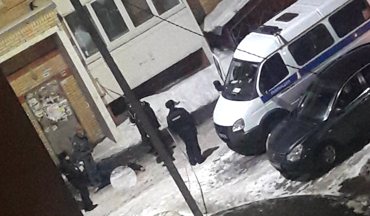 Вечером 4 марта в Приокском обнаружен труп молодого мужчины