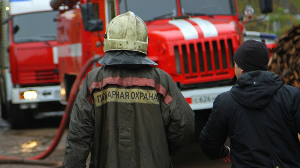 В Рыбном произошёл серьезный пожар: пострадала женщина
