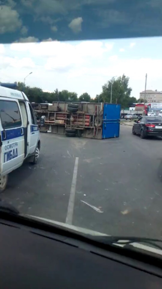ДТП на проезде Яблочкова попало на видео