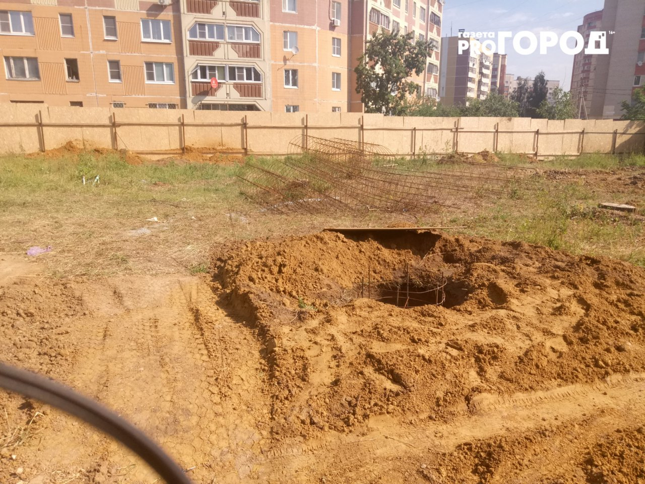 «Пейзаж как на Марсе»: горожане поделились впечатлениями о пустыре на улице Новосёлов