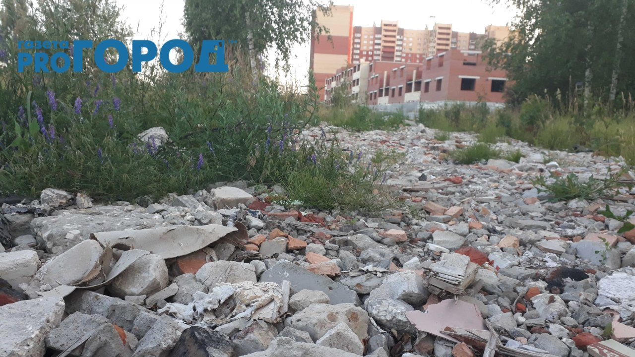 Народный контроль: в Дашково-Песочне образовалась стихийная свалка строительного мусора